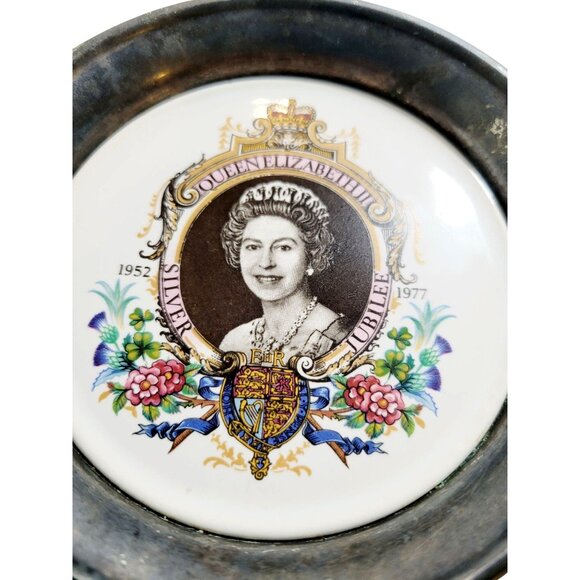 Vintage 1977 Silver Jubilee Queen Elizabeth II Silver-Plated Dish England 4.5" - Picture 3 of 7